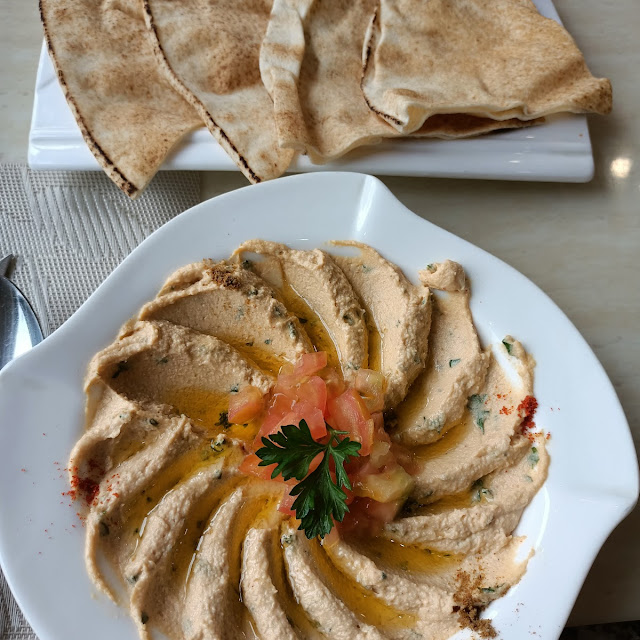 Hummus Beiruti