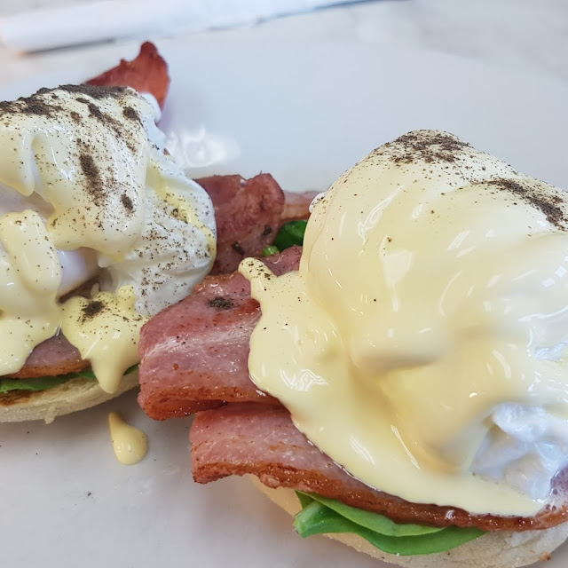 Eggs Benedict