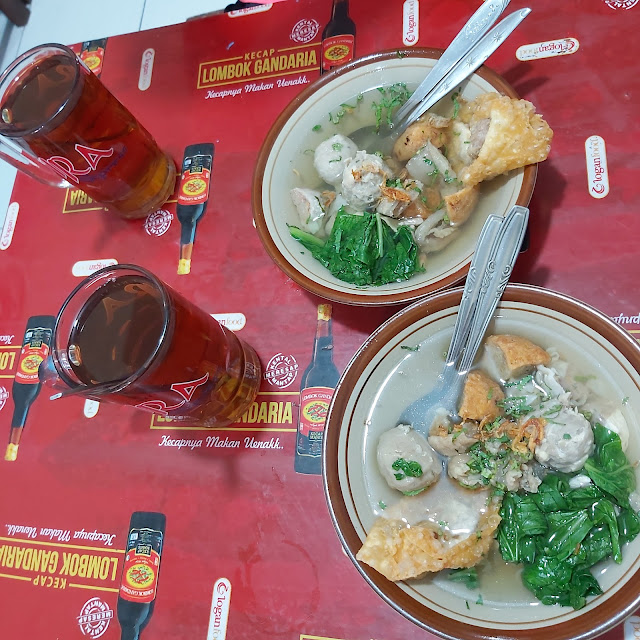 Bakso Komplit Kosong Tanpa MI & Teh Anget