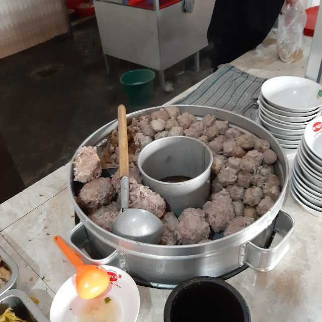 Bakso Iga Dan Sodara Sidaranya