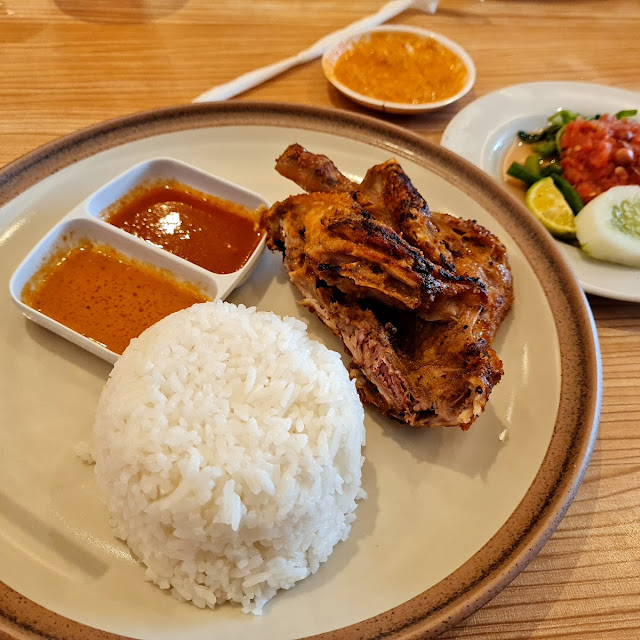 Ayam Bakar Taliwang Komplit
