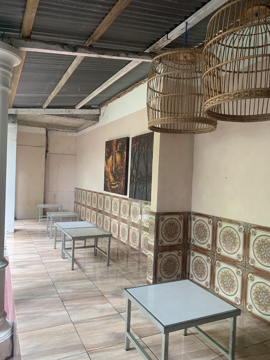 Bali House Cafe & Kost Putri