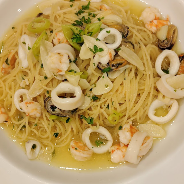 Capellini Seafood Aglio Olio