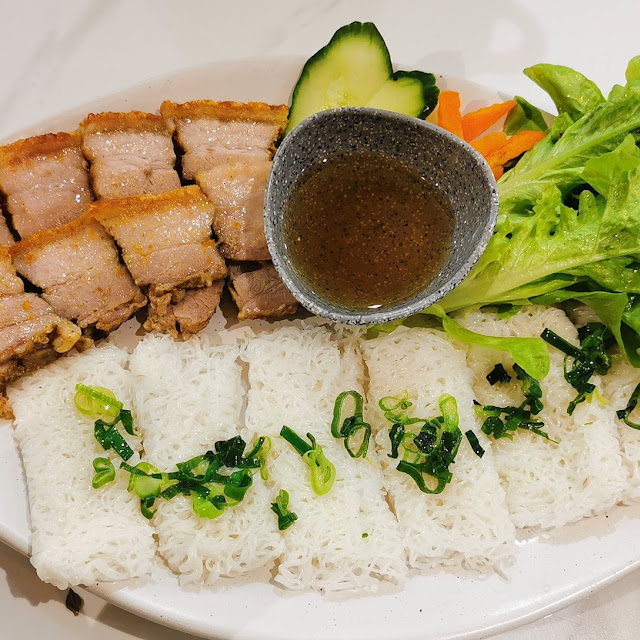 Rolled Vermicelli Banh Hoi
