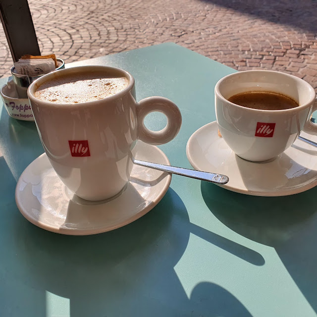 Latte Di Soia Macchiato E Caffè