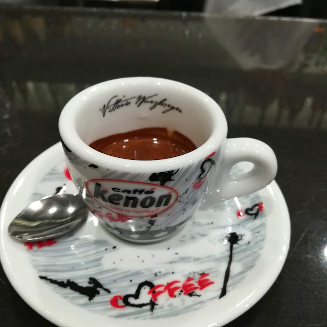 Non Un Caffè Ma Il Caffè