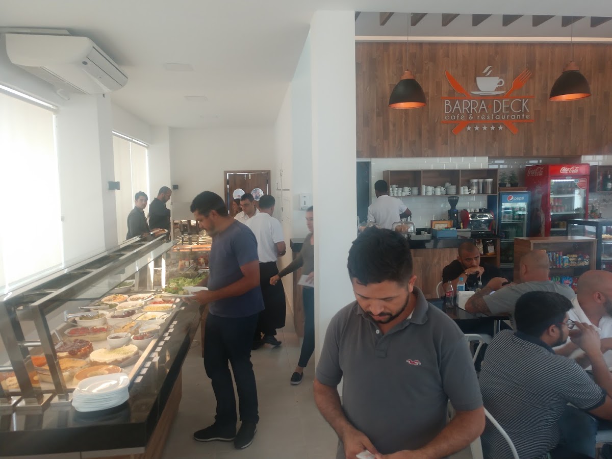 Barra Deck cafeteria e restaurante