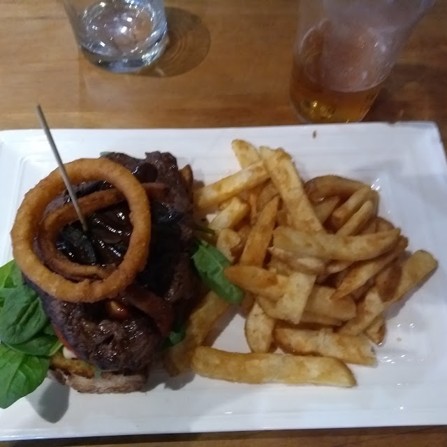 Open Steak Sandwish