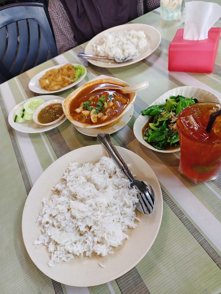 Basaee Tom Yam Seafood