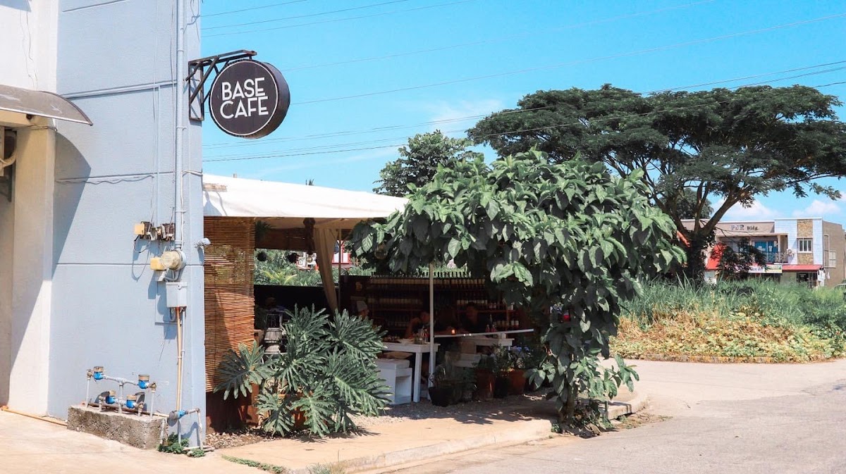 Base Cafe Steakhouse Bar