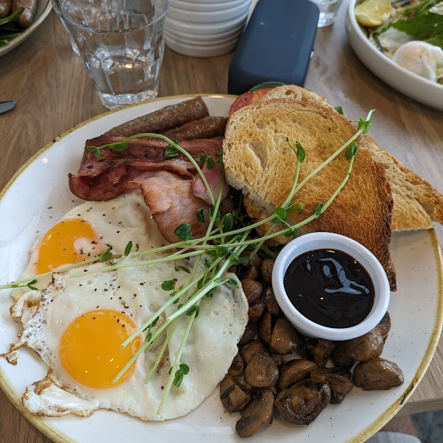 Big Breakfast