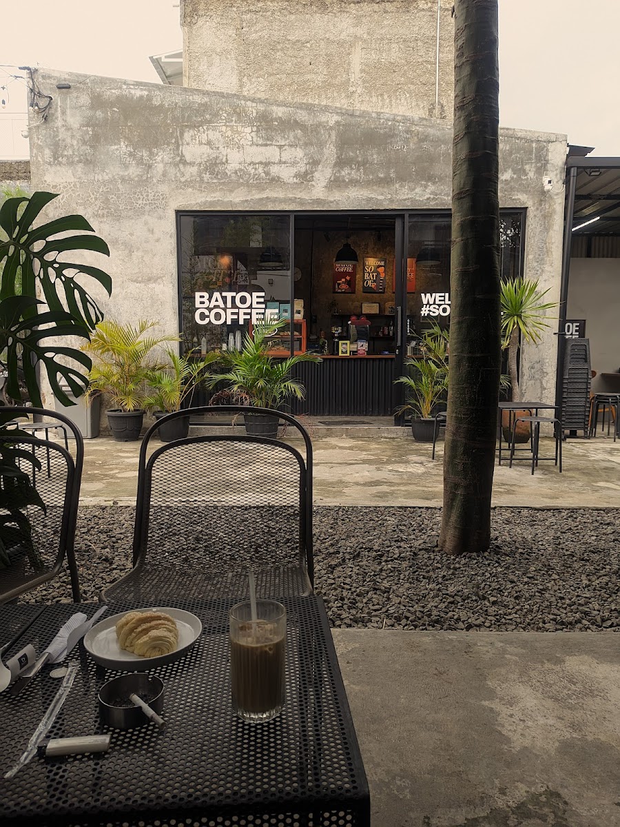 Batoe Coffee and Space