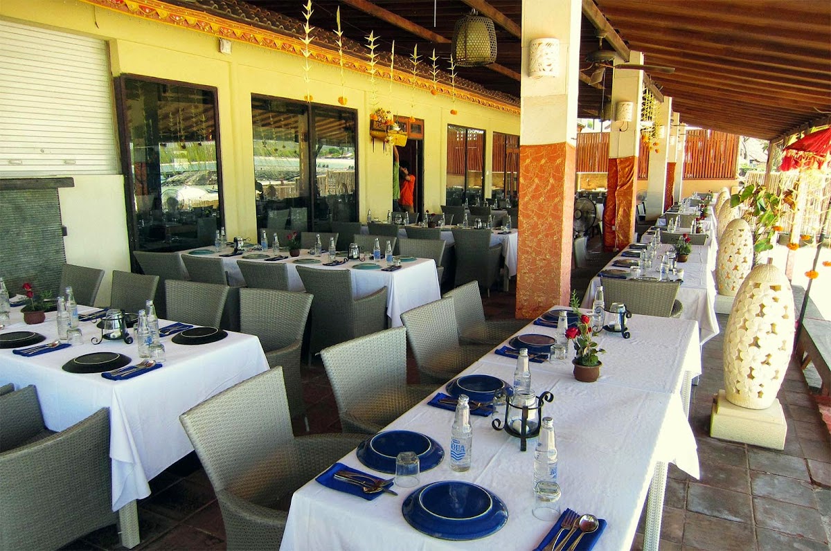 Bawang Merah Beachfront Restaurant, Jimbaran Bay Seafood