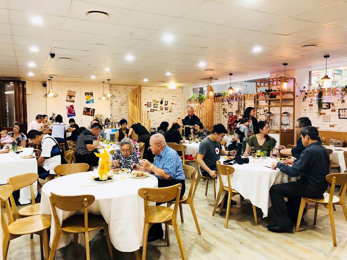 BBQ DUCK CAFE（115shop）东方美食