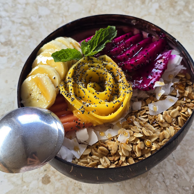 Acai Bowl of Fruit Smoothie