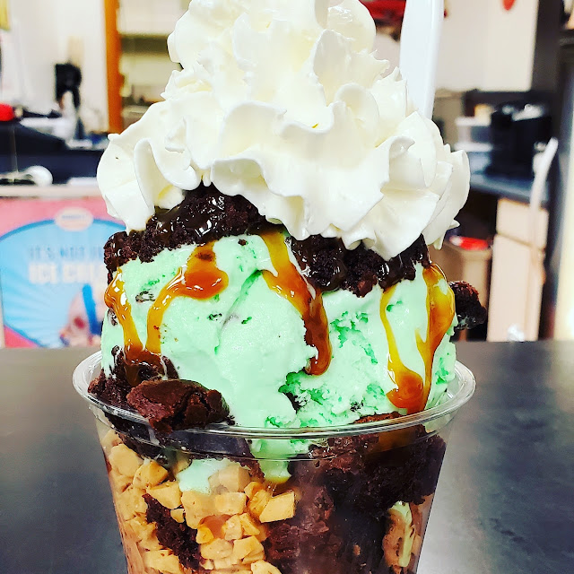 Mint Chocolate Chip Sundae