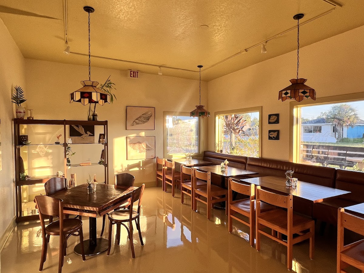 Bea's Fine Foods + All Day Cafe