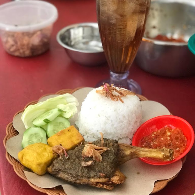 Nasi Bebek Bumbu Ireng