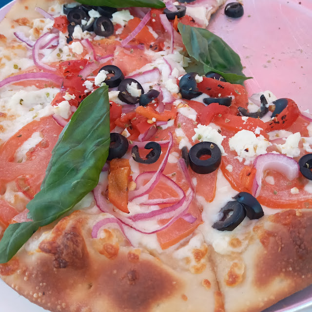 Mediterranean Pizza