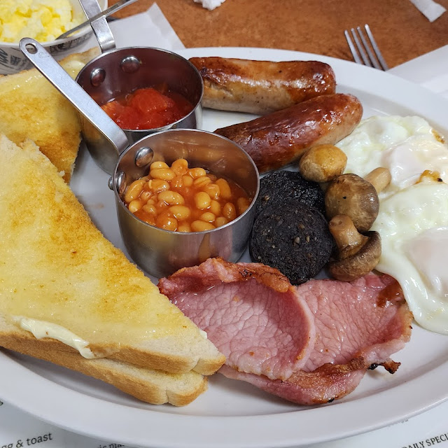 Full English Breakfast Plate