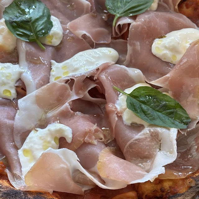 parma ham & stracciatella pizza