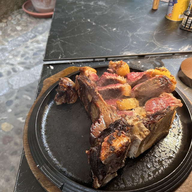 Dry-Aged Tomahawk Steak