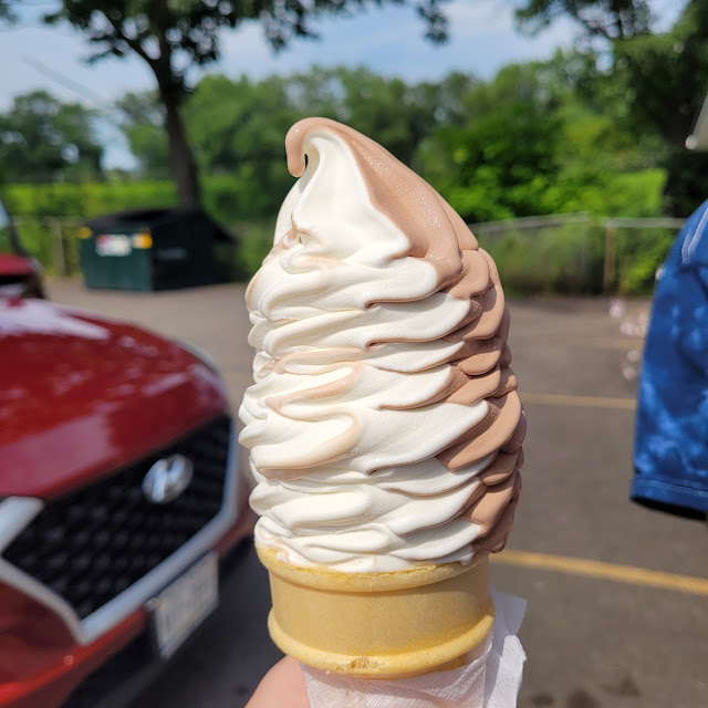 Chocolate Vanilla Ice Cream