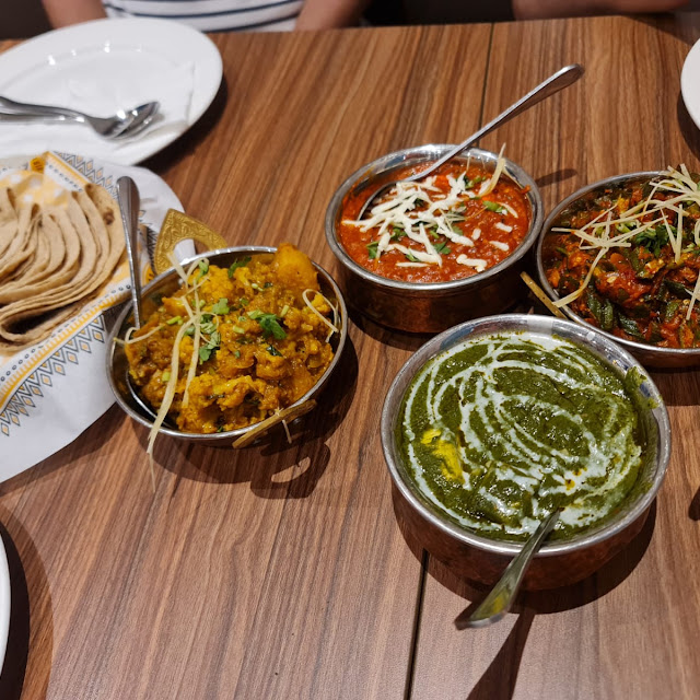 Butter Naan N Chicken Tandoori