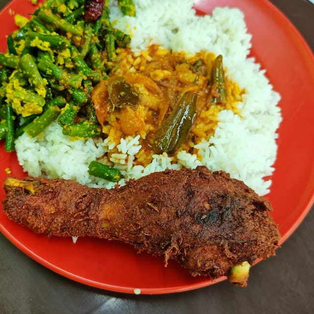 Nasi Campur Ayam Goreng