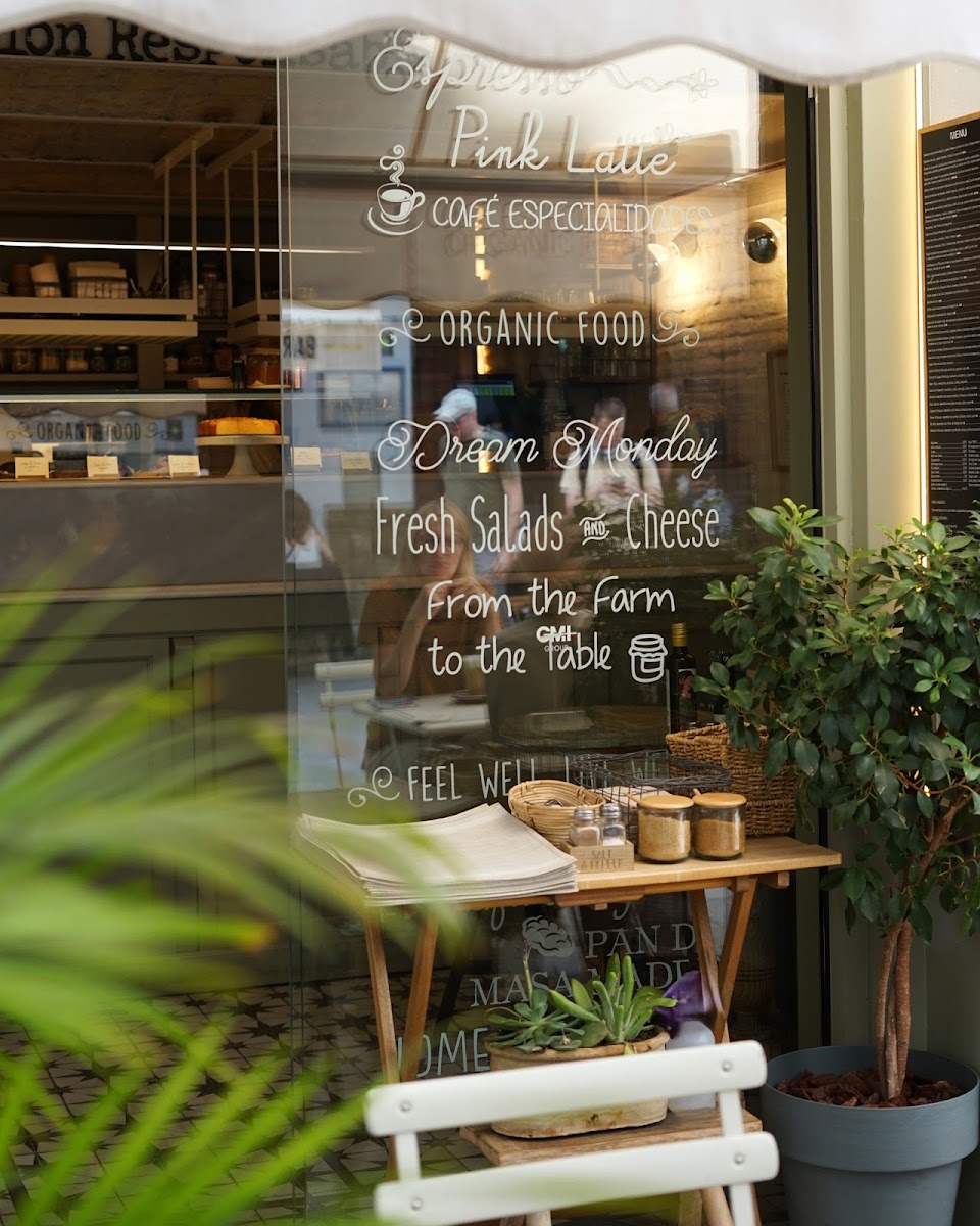 Biomio Organic Food & Brunch Sevilla
