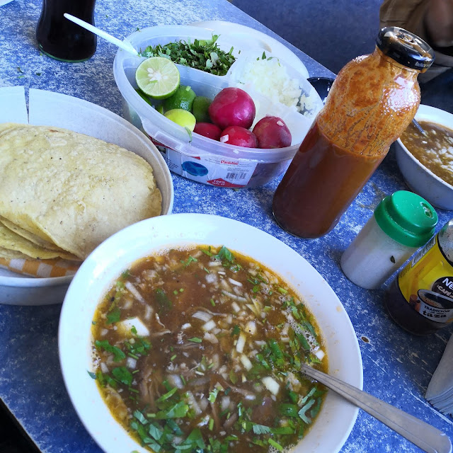 Jugo Con Carne de Chivo