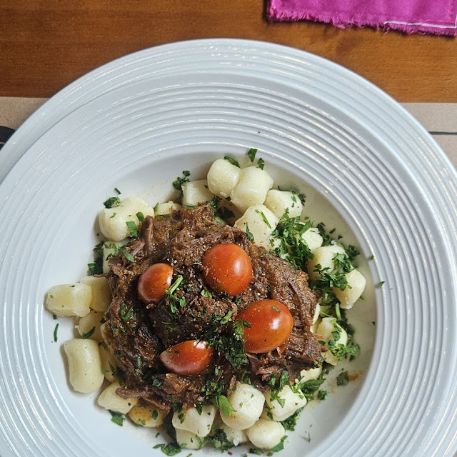 Nhoque de Batata Com Ragú de Costela