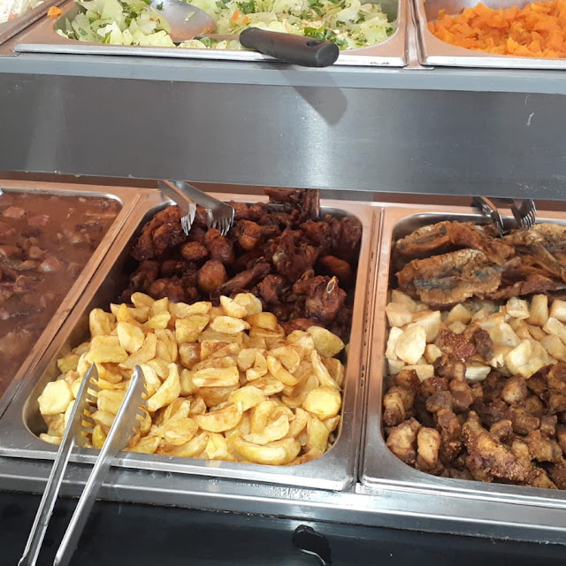 Peixes Torresmo Mandioca E Batata Fritas