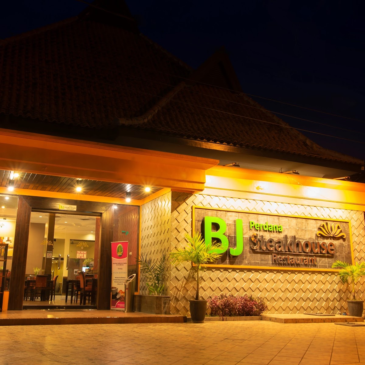 Bj. Steakhouse