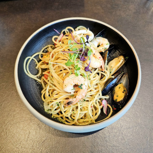 Seafood Aglio Olio