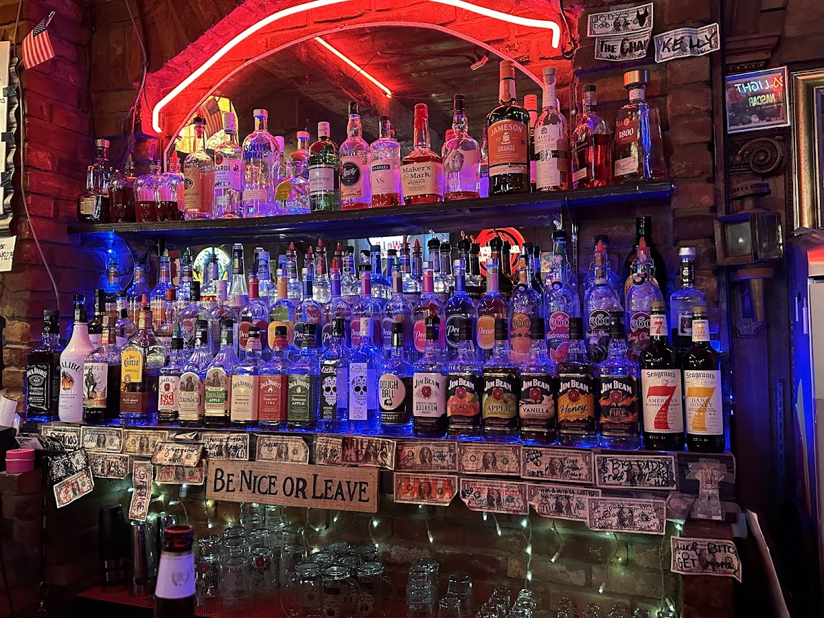 Blooeys Bar & Grill