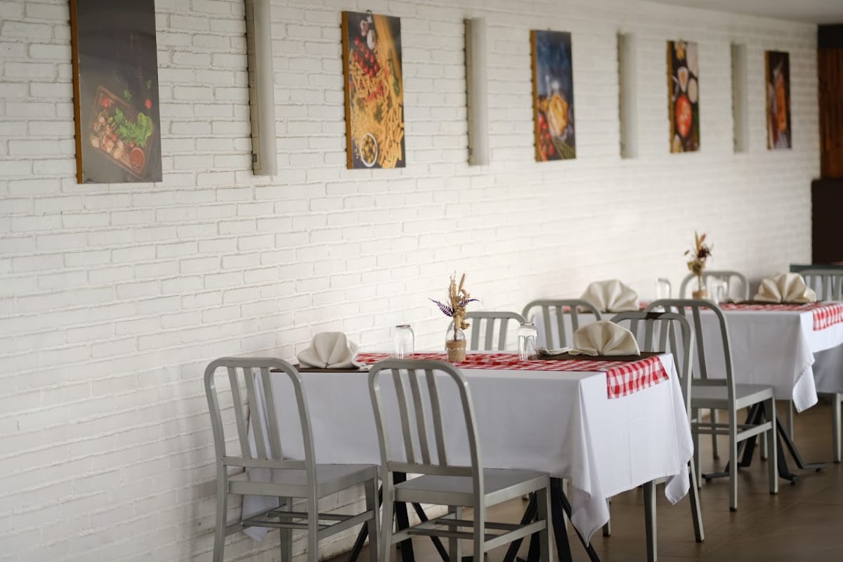 Blue Garnet Ristorante