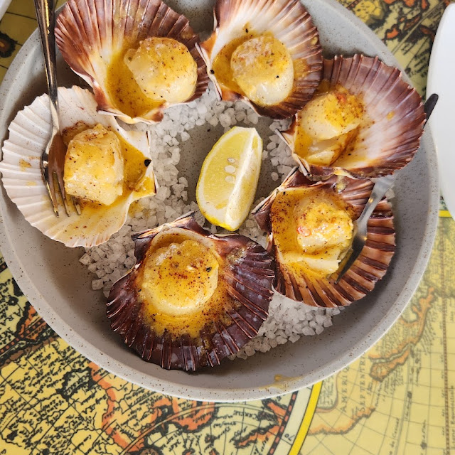 6 Seared Scallops