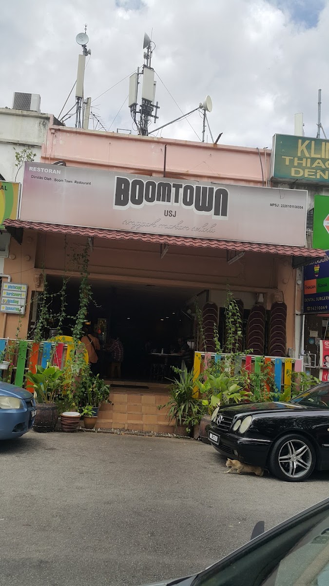 Boom Town Cafe