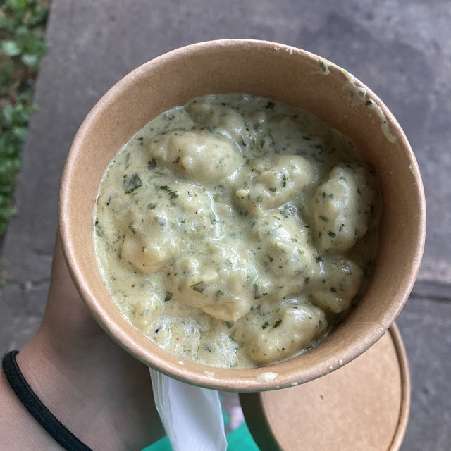 Gnocchis - Sauce Pesto À la Crème Gnocchis - Pesto Cream Sauce