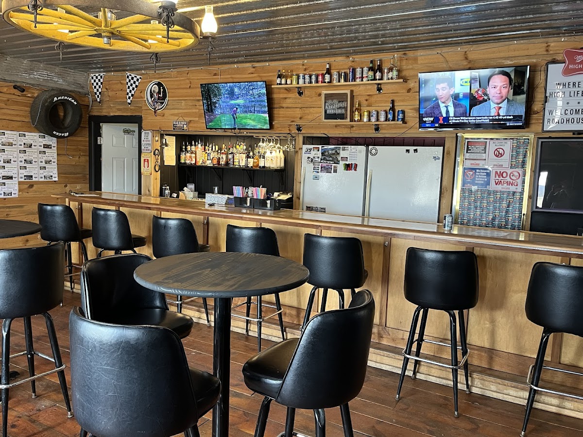 Brad’s Roadhouse Bar & Grill