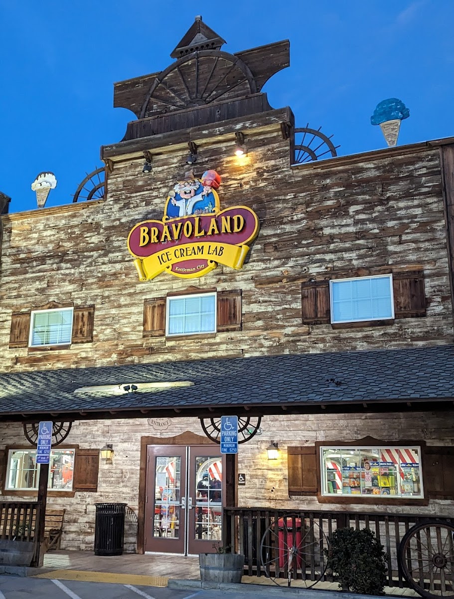 BravoLand Ice Cream Lab