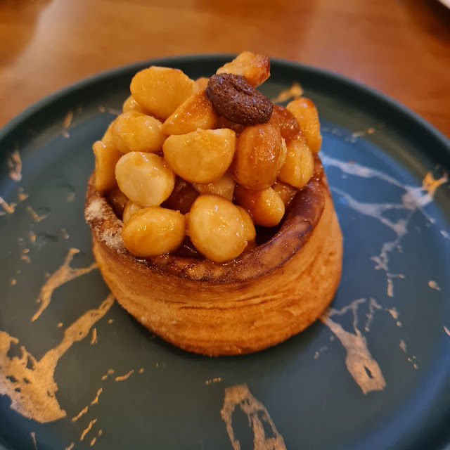 Caramel Macadamia Tart