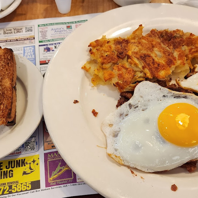Corned Beef Hash & Eggs