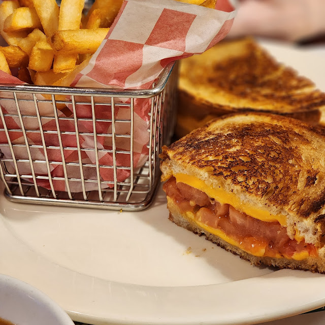 Grilled Cheese with Tomato