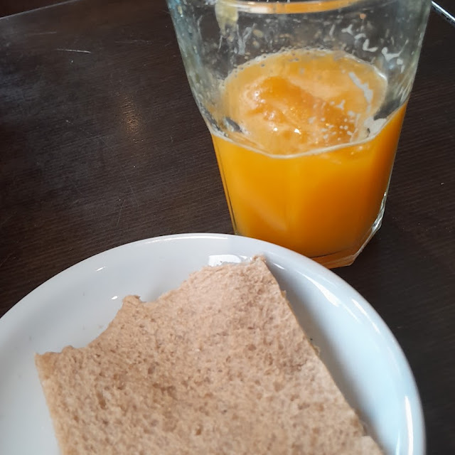 Sándwich de Miga de Crudo Rucula Y Cherry