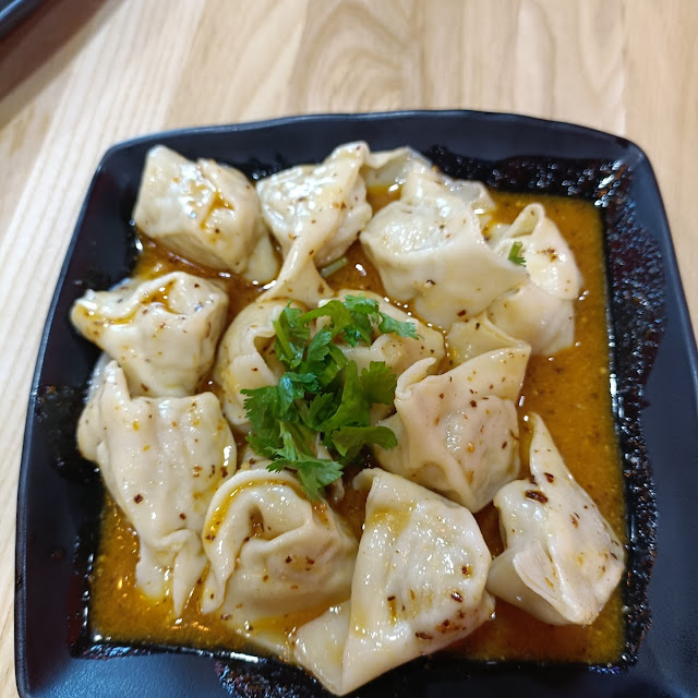 Prawn Chicken Wonton with Sesame Sauce