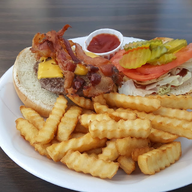 1 4 Bacon Cheeseburger Platter w FF