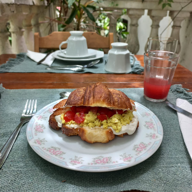 Croissant Sandwich