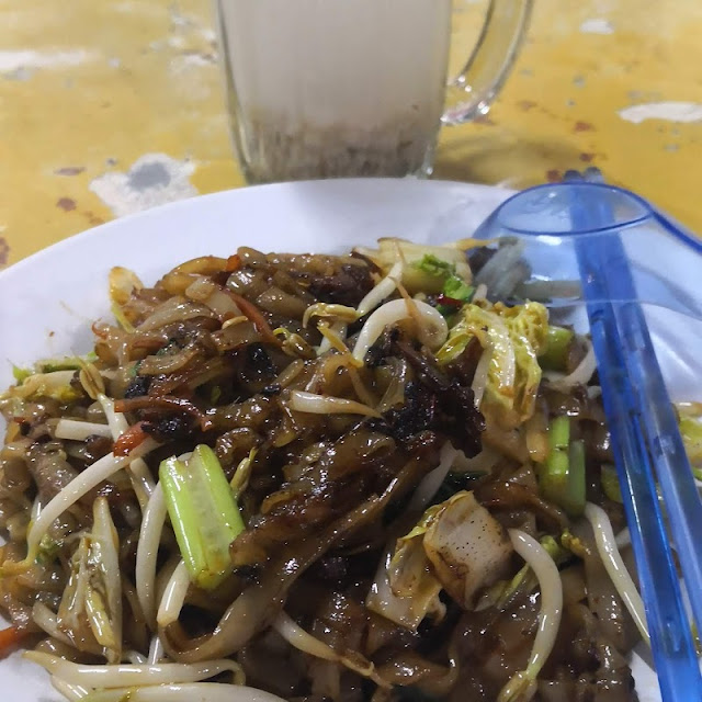 Vegetarian Char Kway Teow